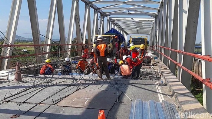 Perbaikan Jembatan Poncol Brebes Dikebut, Diperkirakan 3 Hari Rampung